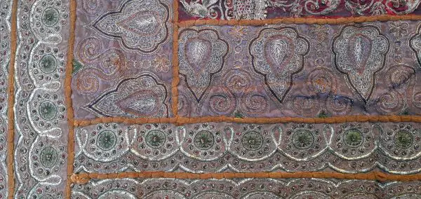 Patchwork de Saris Indiens - Broderies fils métal